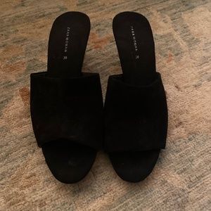 cute black sandals. size:38 UK